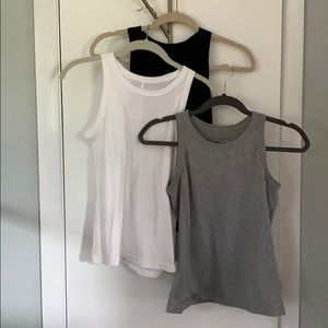 Everlane Tanks XS (bundle of 3)